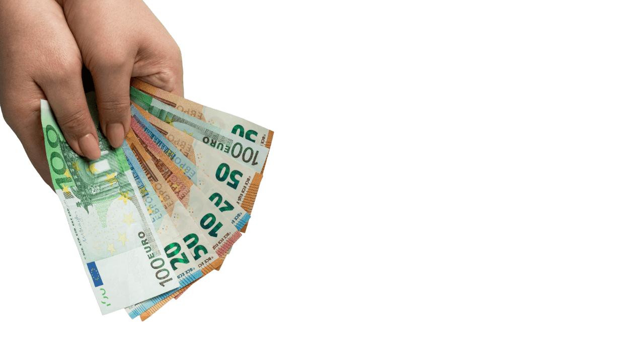 Person holding banknotes